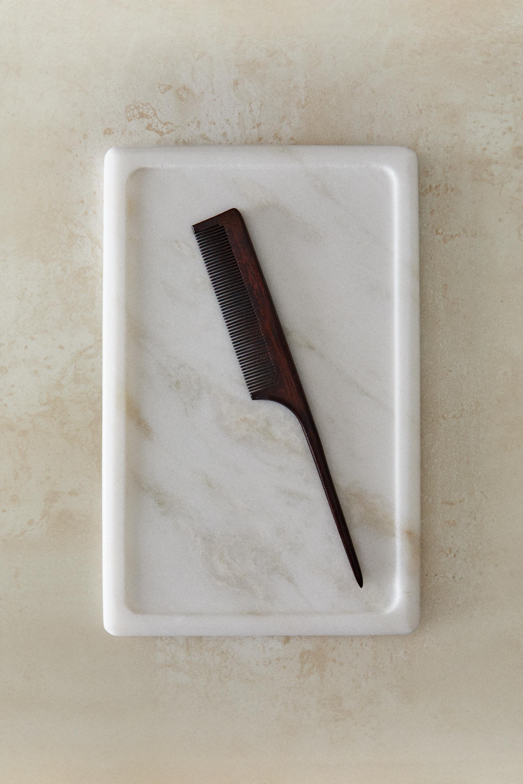WHITE MARBLE BATHROOM TRAY